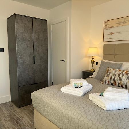 Elegant One Bedroom Apartment 스윈던 외부 사진