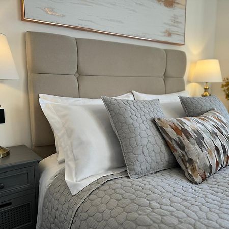 Elegant One Bedroom Apartment 스윈던 외부 사진
