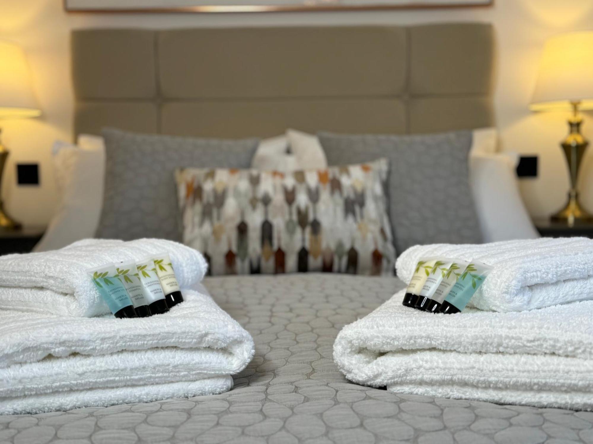 Elegant One Bedroom Apartment 스윈던 외부 사진