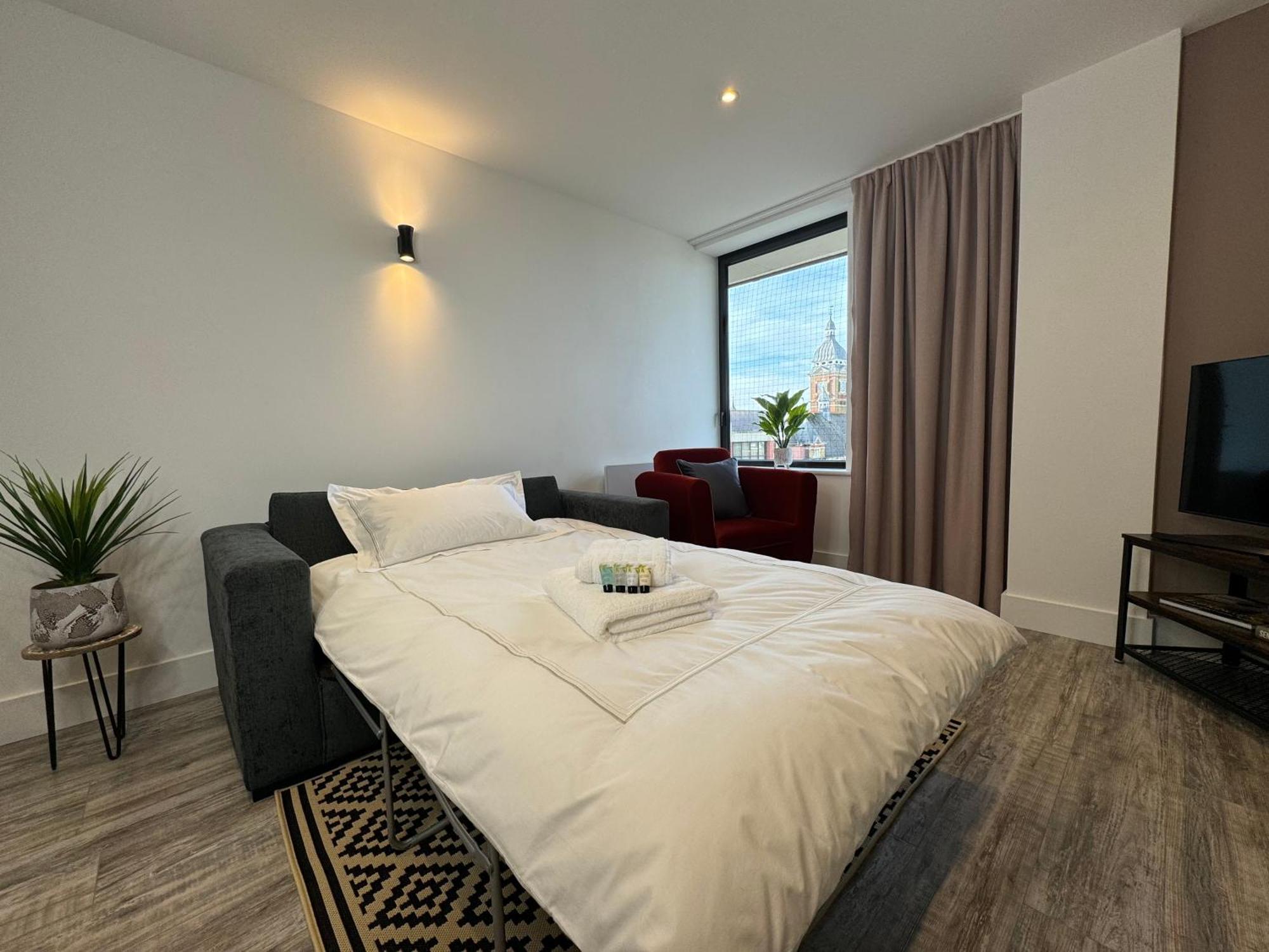 Elegant One Bedroom Apartment 스윈던 외부 사진