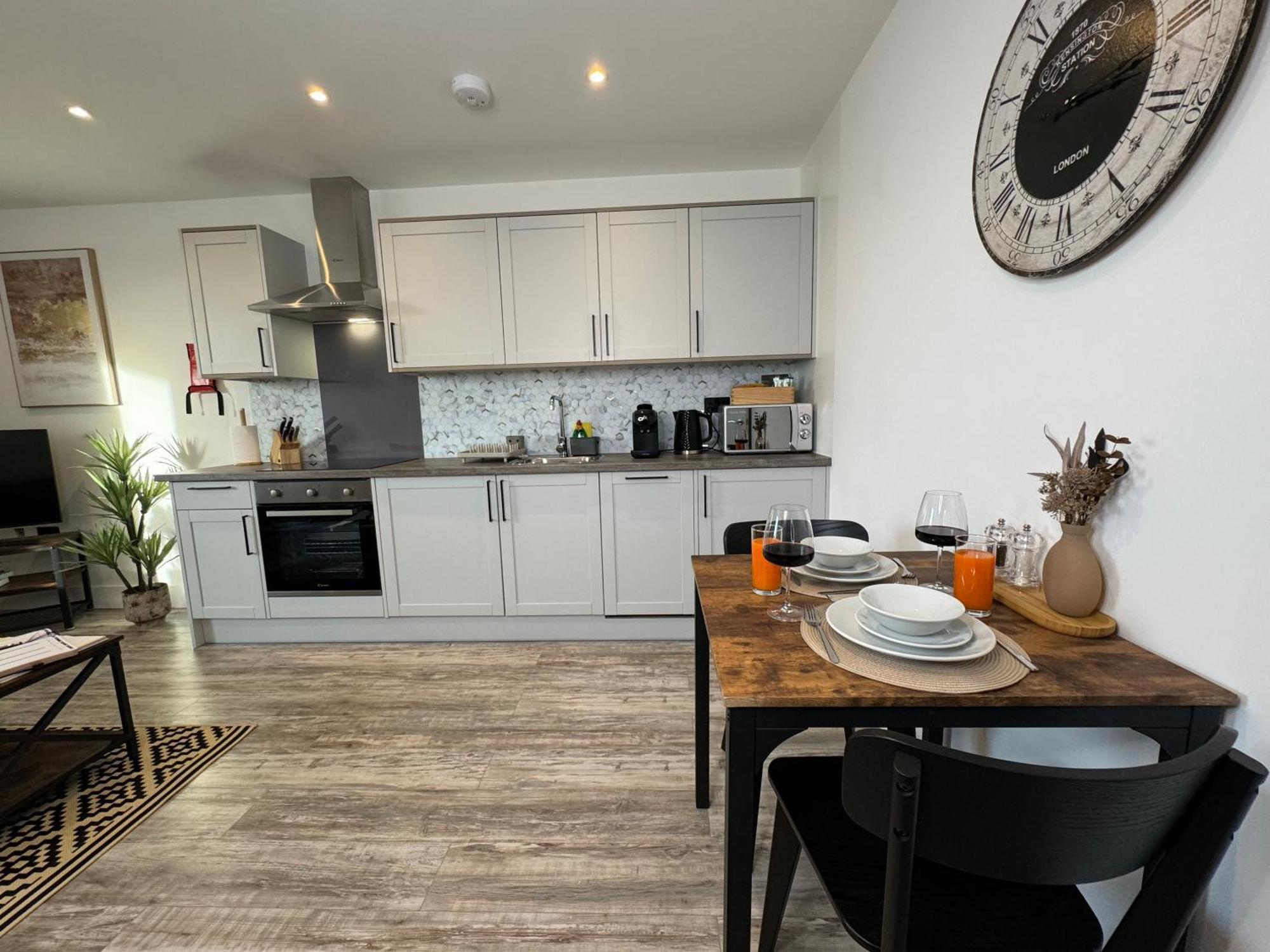 Elegant One Bedroom Apartment 스윈던 외부 사진